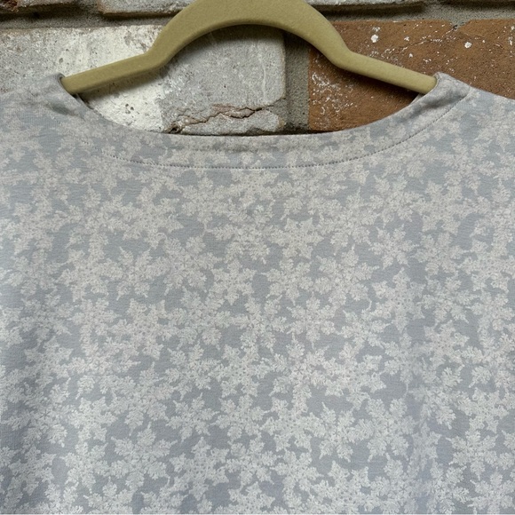 J Jill Gray Snowflake Winter Women's Top Long Sleeve Crew Neck Tee - Picture 6 of 7